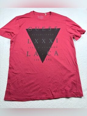 GUESS Jeans LA CA‎ Graphic T Shirt Mens Medium Red Retro Triangle Logo 1981